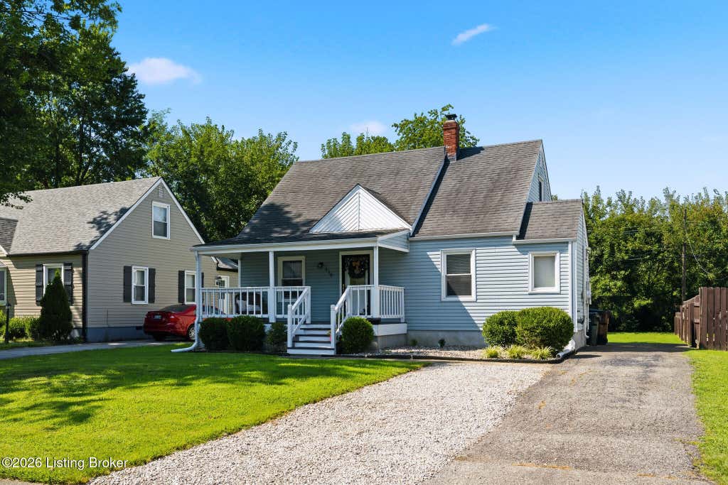 Photo of 510 Harris Pl, Louisville, KY 40222 (MLS # 1726812)
