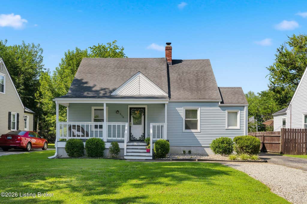 Photo of 510 Harris Pl, Louisville, KY 40222 (MLS # 1726812)