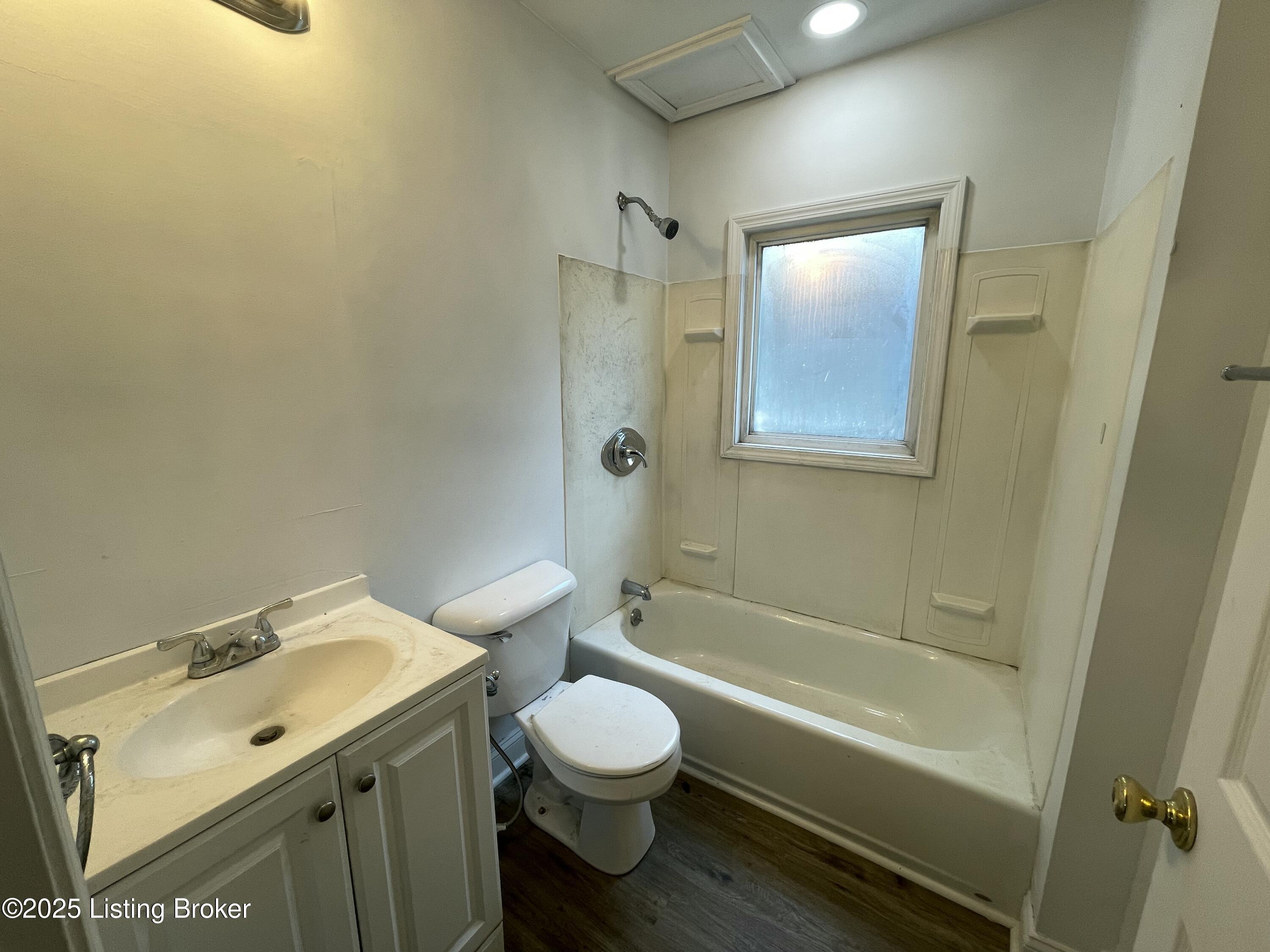 927 Denmark St, Louisville, Kentucky image 5