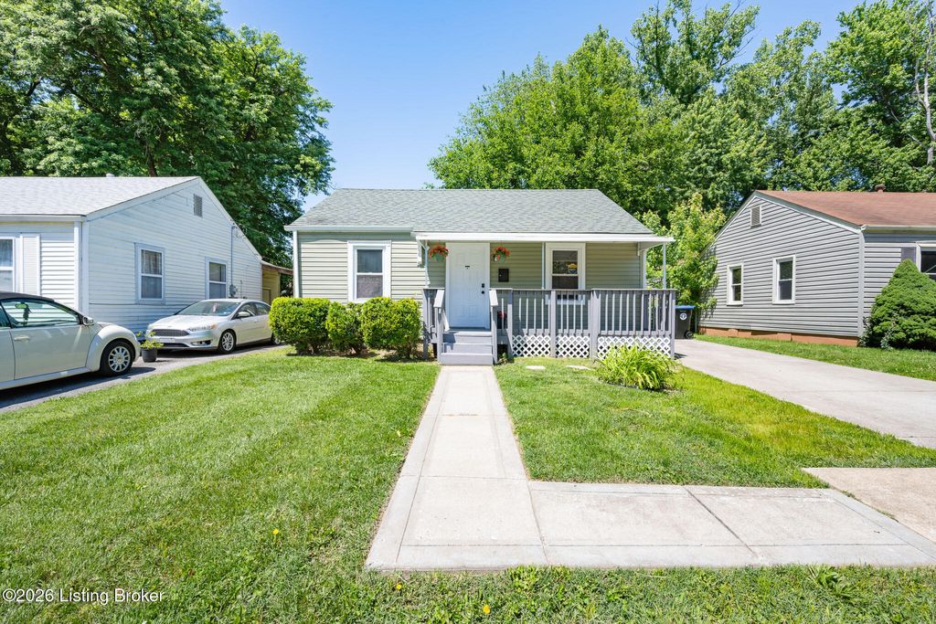Photo of 1932 Beech St, Louisville, KY 40210 (MLS # 1717217)