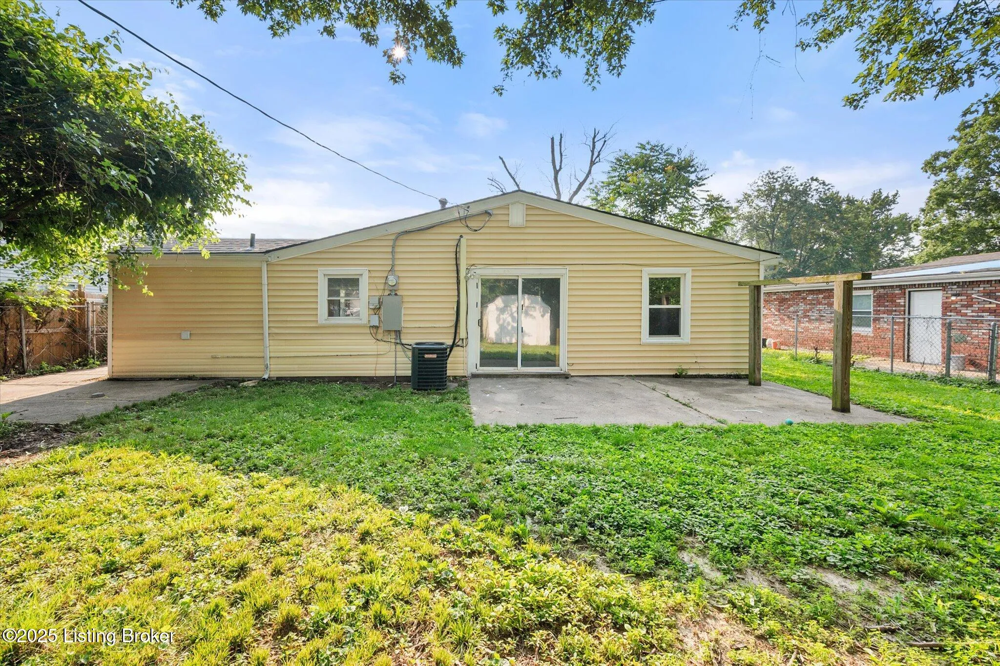 Louisville, Kentucky 40218, United States, 3 Bedrooms Bedrooms, ,1 BathroomBathrooms,Residential,Active,147976
