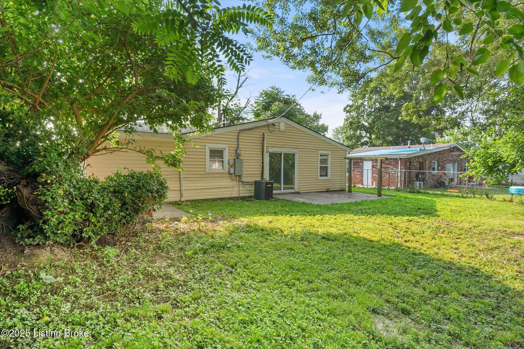 Louisville, Kentucky 40218, United States, 3 Bedrooms Bedrooms, ,1 BathroomBathrooms,Residential,Active,147976