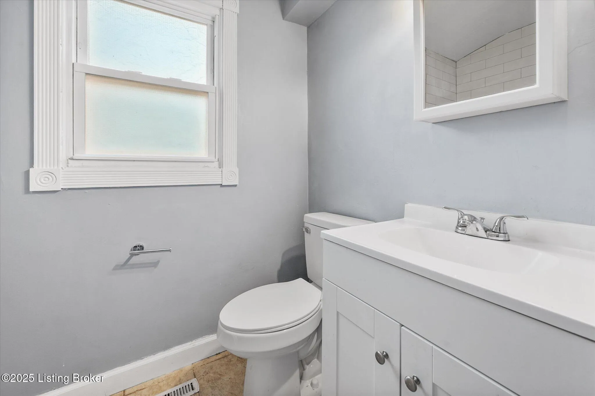 Louisville, Kentucky 40218, United States, 3 Bedrooms Bedrooms, ,1 BathroomBathrooms,Residential,Active,147976