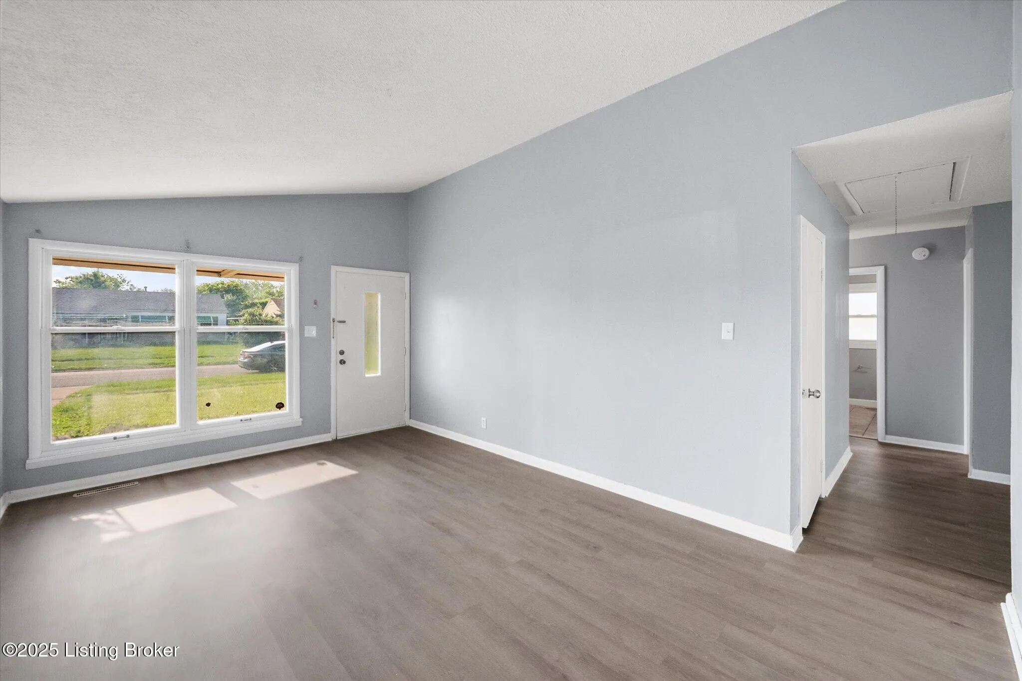 Louisville, Kentucky 40218, United States, 3 Bedrooms Bedrooms, ,1 BathroomBathrooms,Residential,Active,147976