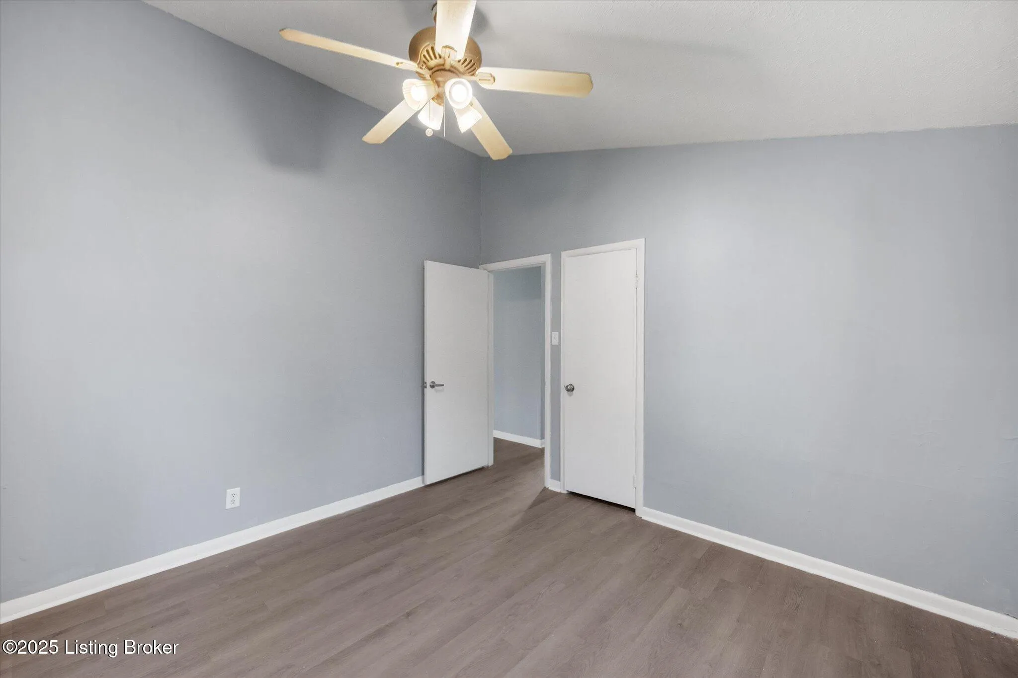 Louisville, Kentucky 40218, United States, 3 Bedrooms Bedrooms, ,1 BathroomBathrooms,Residential,Active,147976