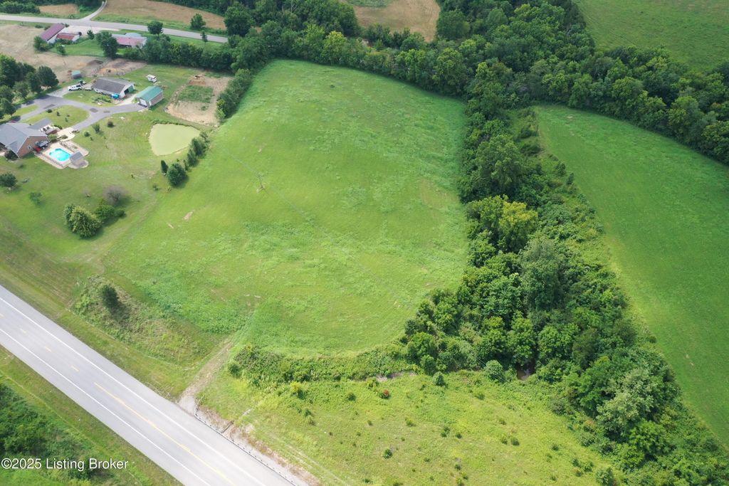 Photo of 7582E Perryville Rd, Springfield, KY 40069 (MLS # 1702041)