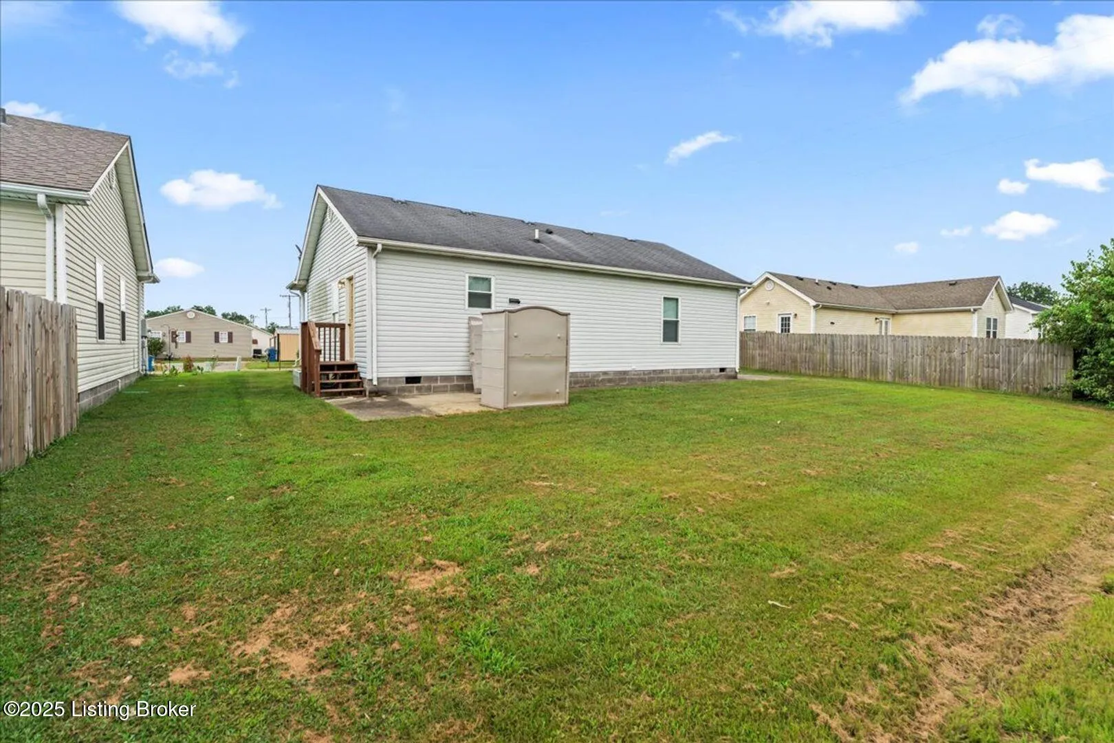 Shepherdsville, Kentucky 40165, United States, 3 Bedrooms Bedrooms, ,2 BathroomsBathrooms,Residential,Active,186270