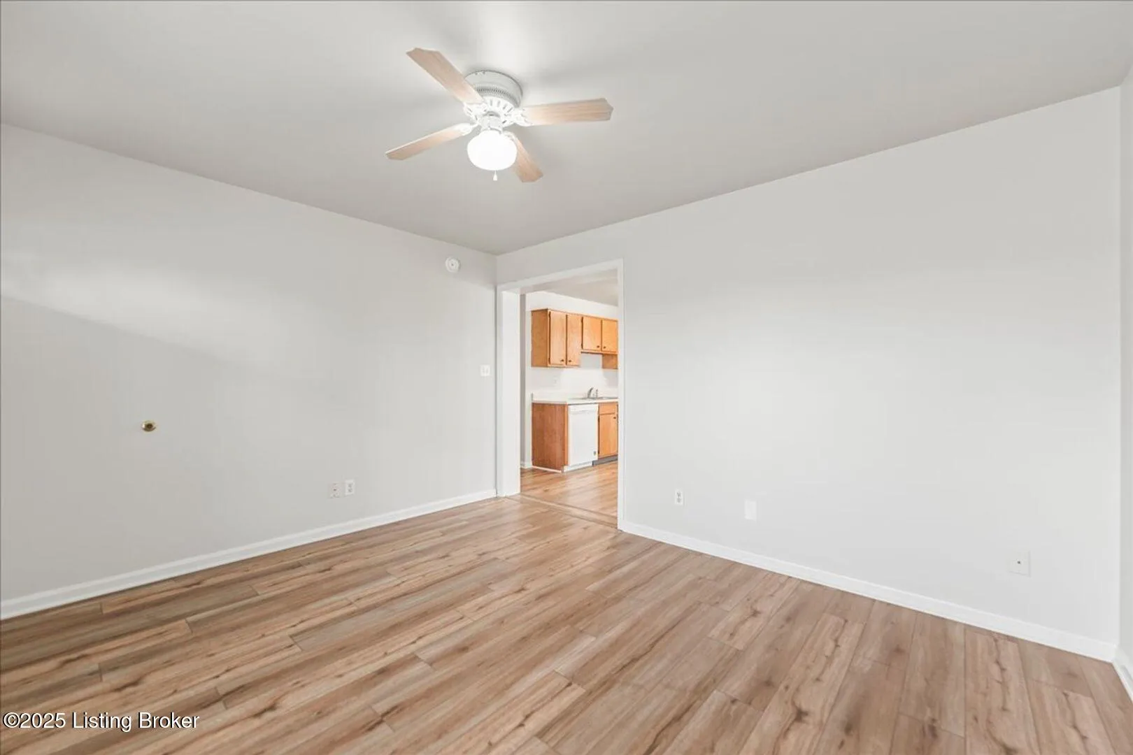 Shepherdsville, Kentucky 40165, United States, 3 Bedrooms Bedrooms, ,2 BathroomsBathrooms,Residential,Active,186270