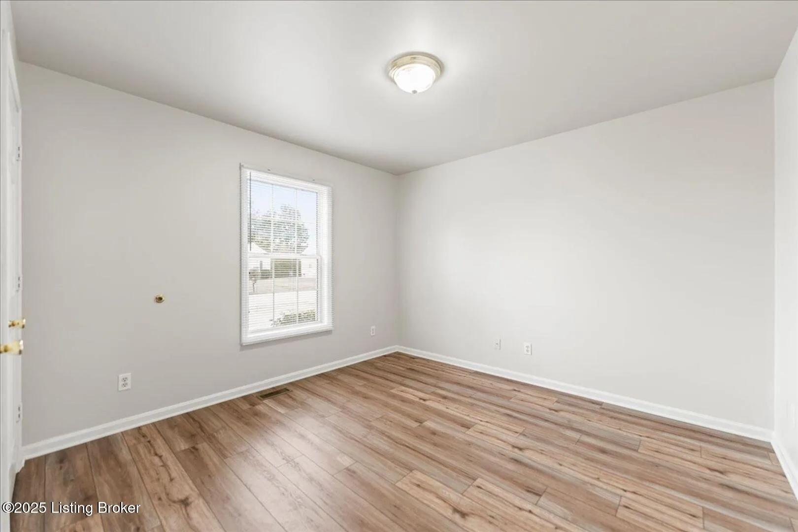 Shepherdsville, Kentucky 40165, United States, 3 Bedrooms Bedrooms, ,2 BathroomsBathrooms,Residential,Active,186270