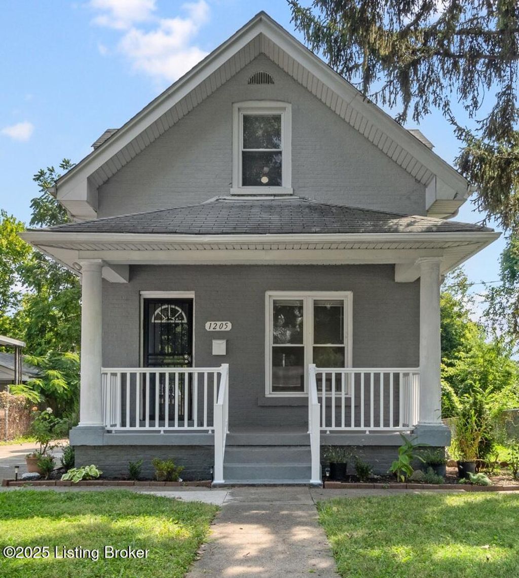 Photo of 1205 S 43rd St, Louisville, KY 40211 (MLS # 1714157)