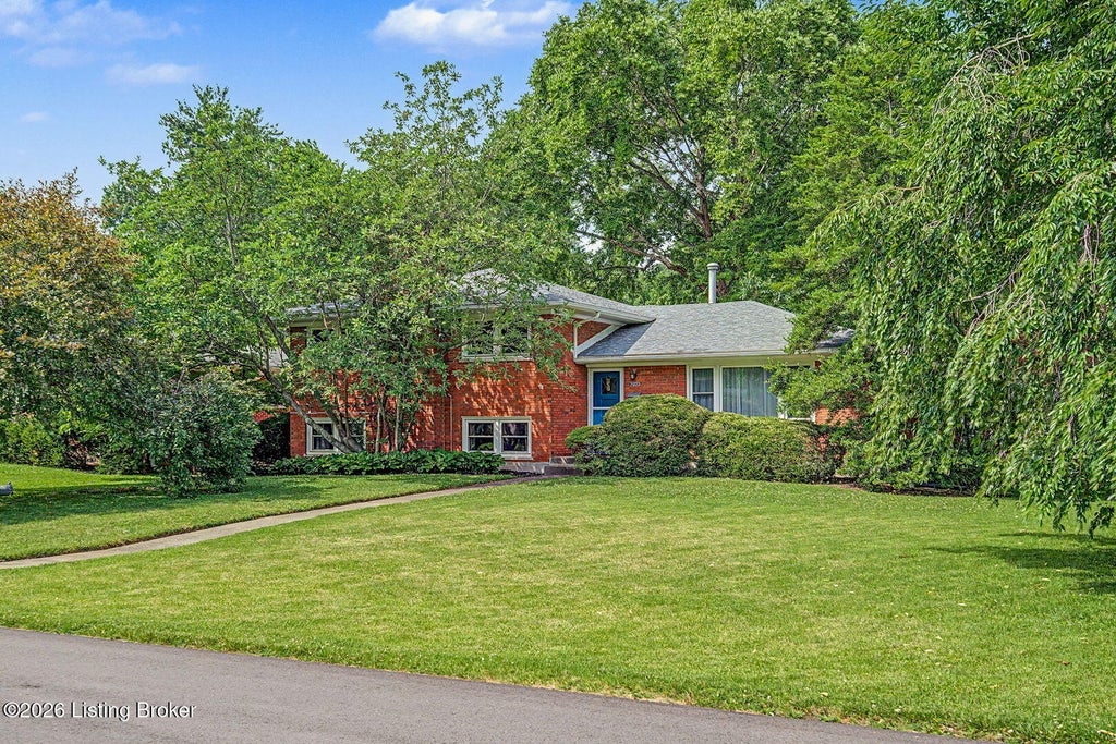 Photo of 3800 Downing Way, Louisville, KY 40218 (MLS # 1720451)