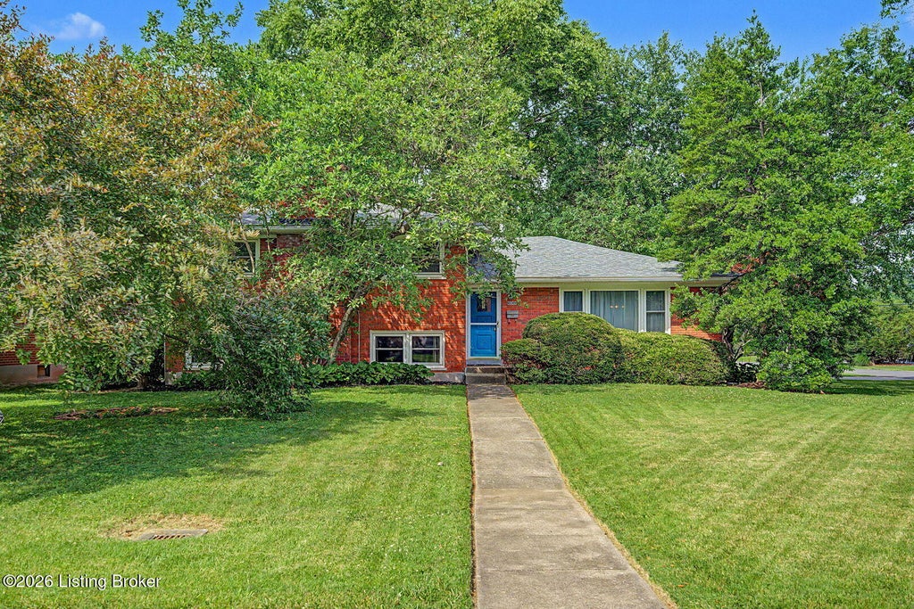 Photo of 3800 Downing Way, Louisville, KY 40218 (MLS # 1720451)