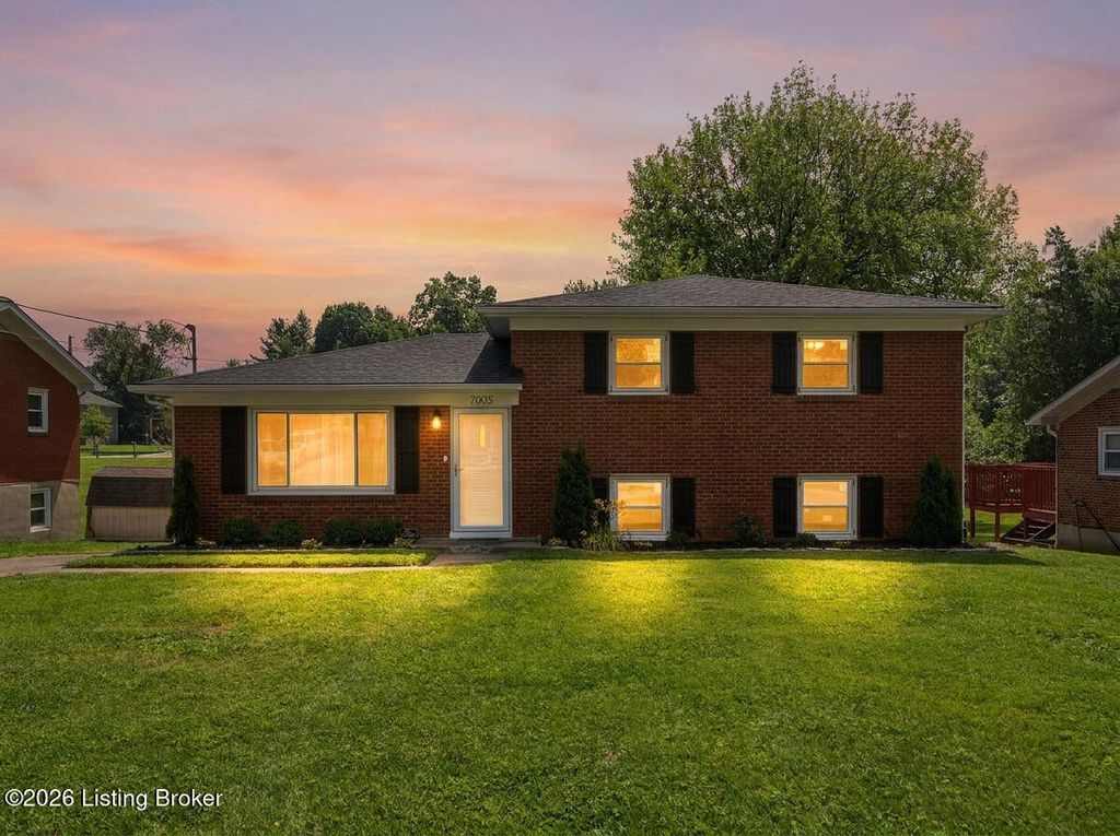 Photo of 7003 Monty Ln, Louisville, KY 40291 (MLS # 1722146)