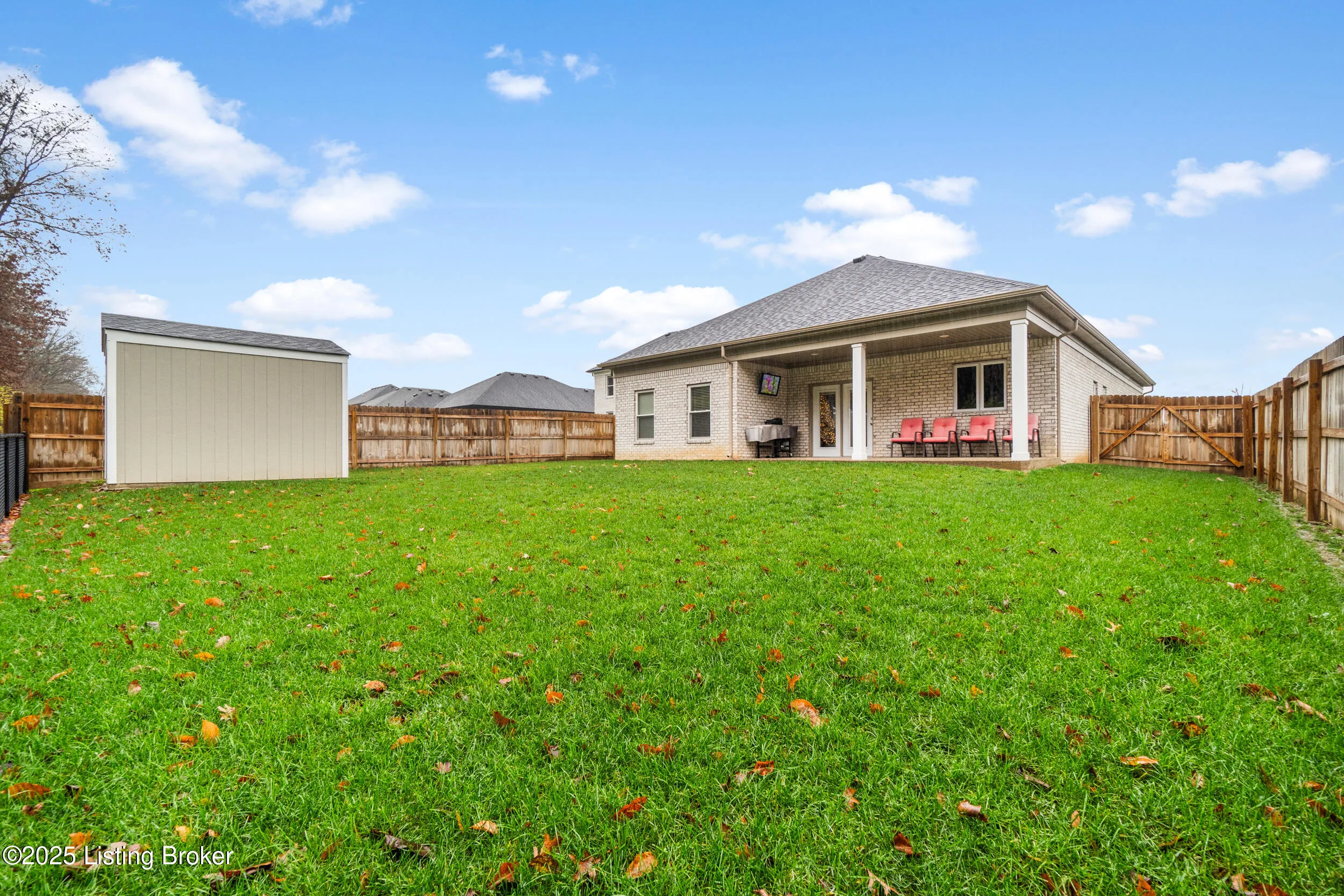 Louisville, Kentucky 40272, United States, 3 Bedrooms Bedrooms, ,2 BathroomsBathrooms,Residential,Active,248887