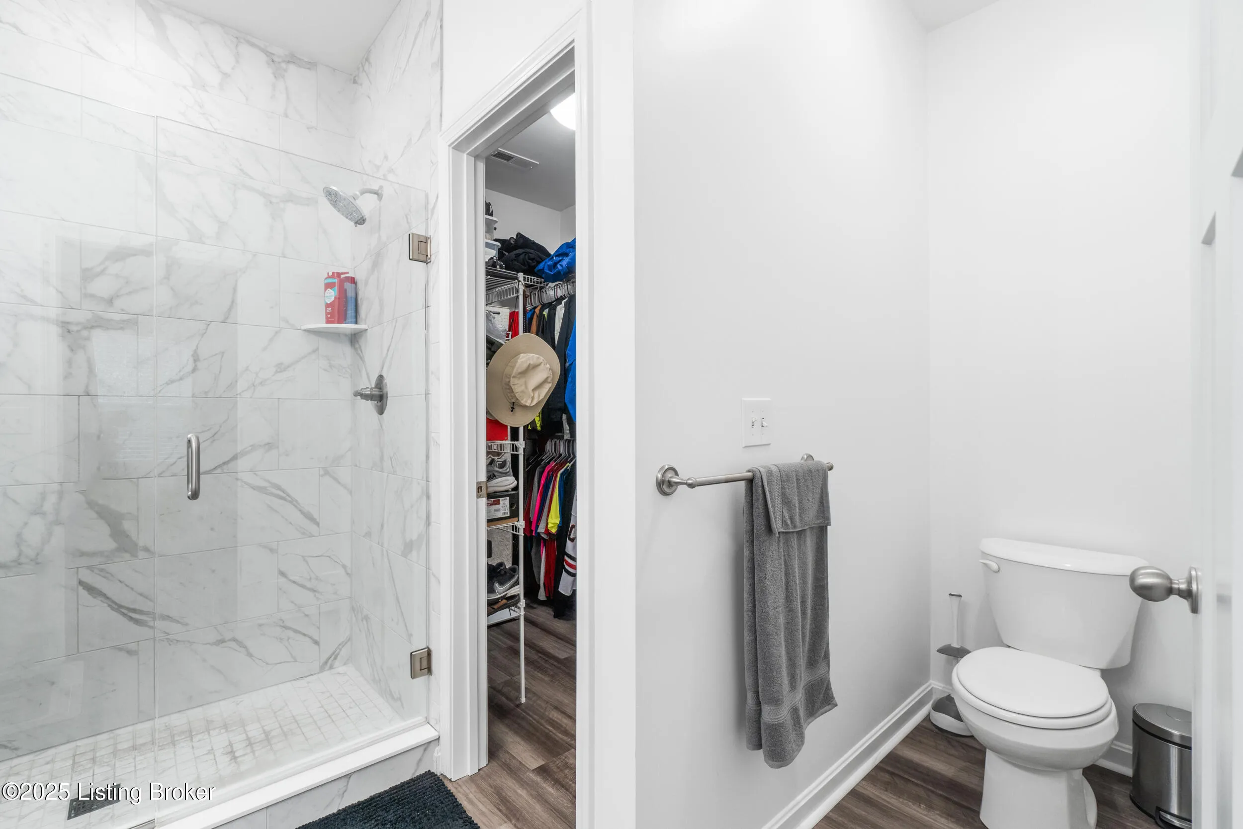 Louisville, Kentucky 40272, United States, 3 Bedrooms Bedrooms, ,2 BathroomsBathrooms,Residential,Active,248887