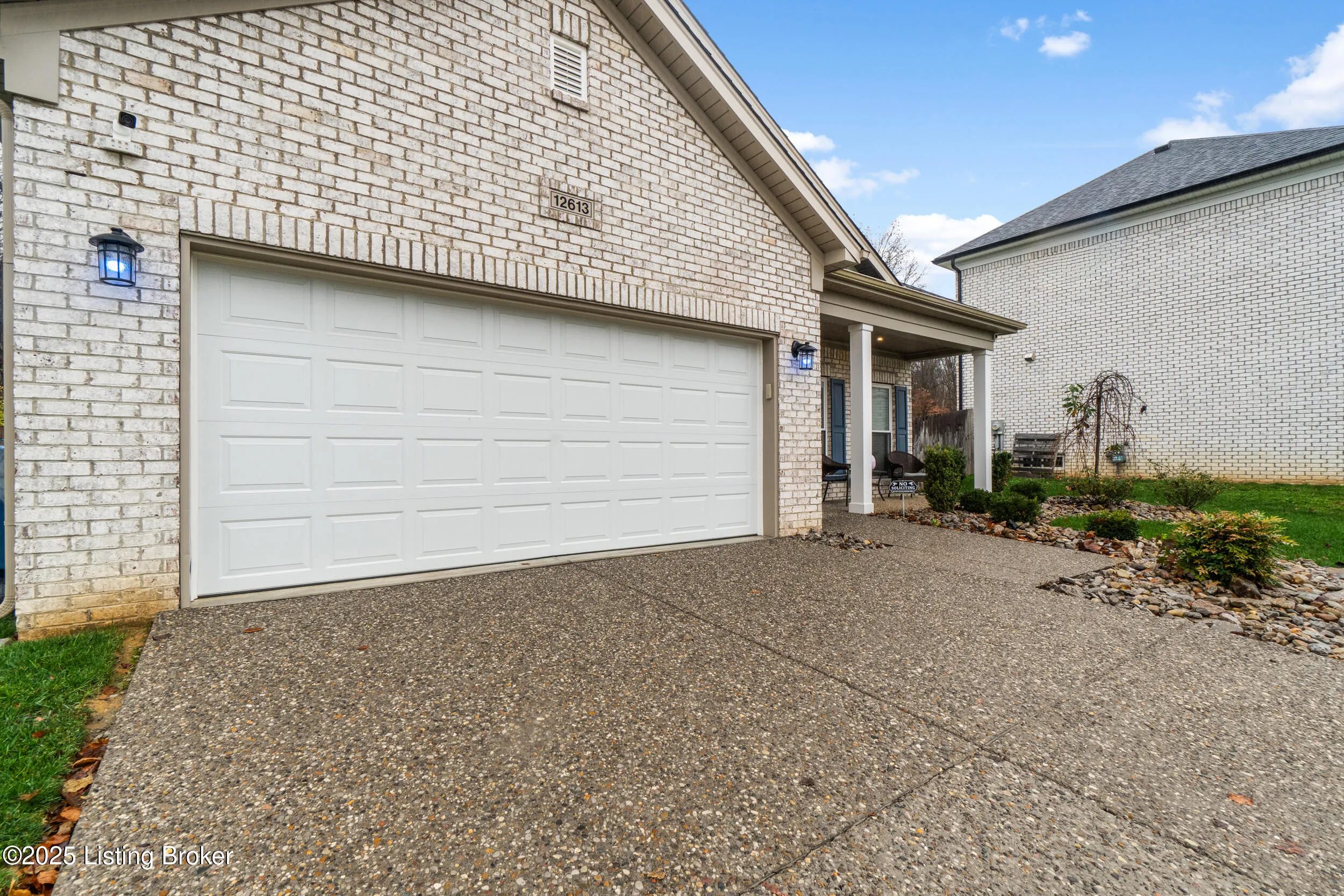 Louisville, Kentucky 40272, United States, 3 Bedrooms Bedrooms, ,2 BathroomsBathrooms,Residential,Active,248887