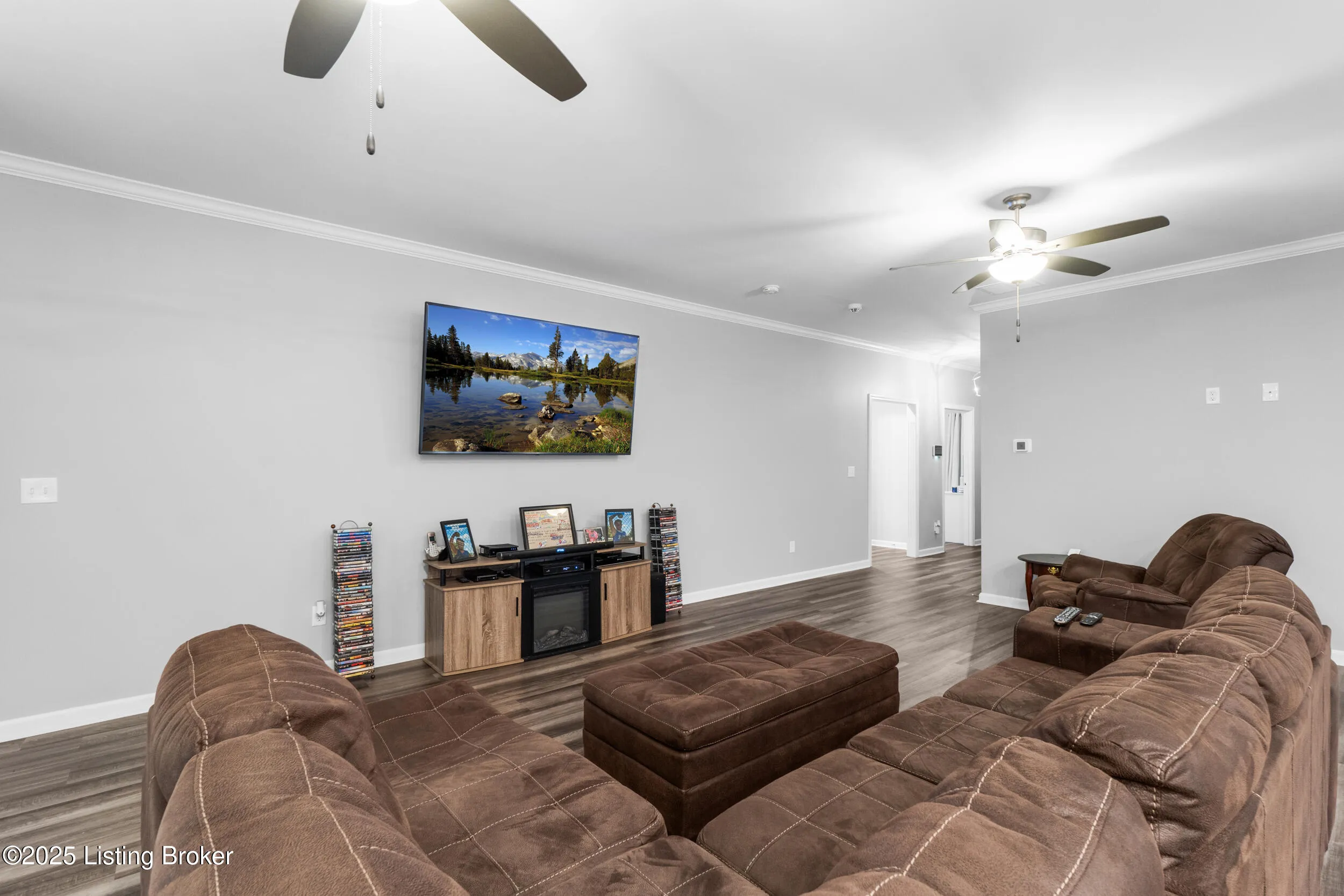 Louisville, Kentucky 40272, United States, 3 Bedrooms Bedrooms, ,2 BathroomsBathrooms,Residential,Active,248887