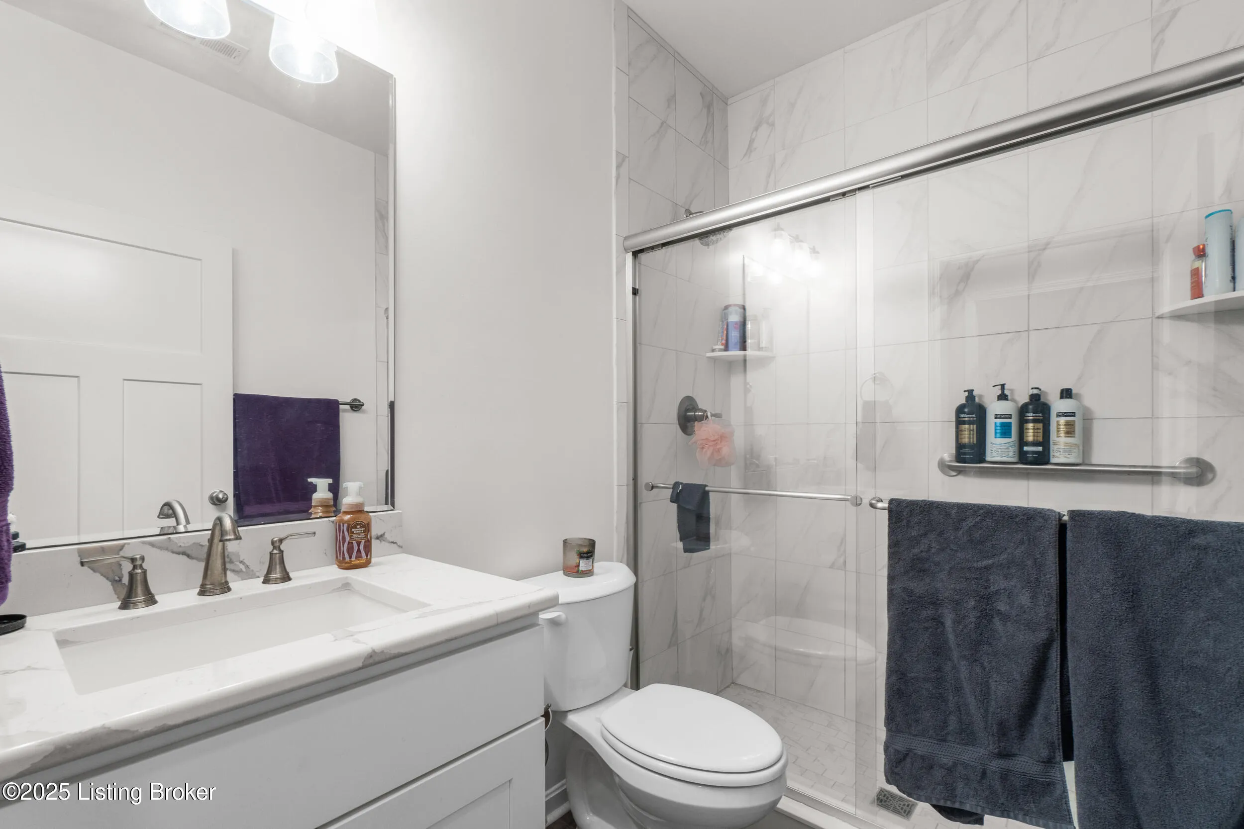 Louisville, Kentucky 40272, United States, 3 Bedrooms Bedrooms, ,2 BathroomsBathrooms,Residential,Active,248887