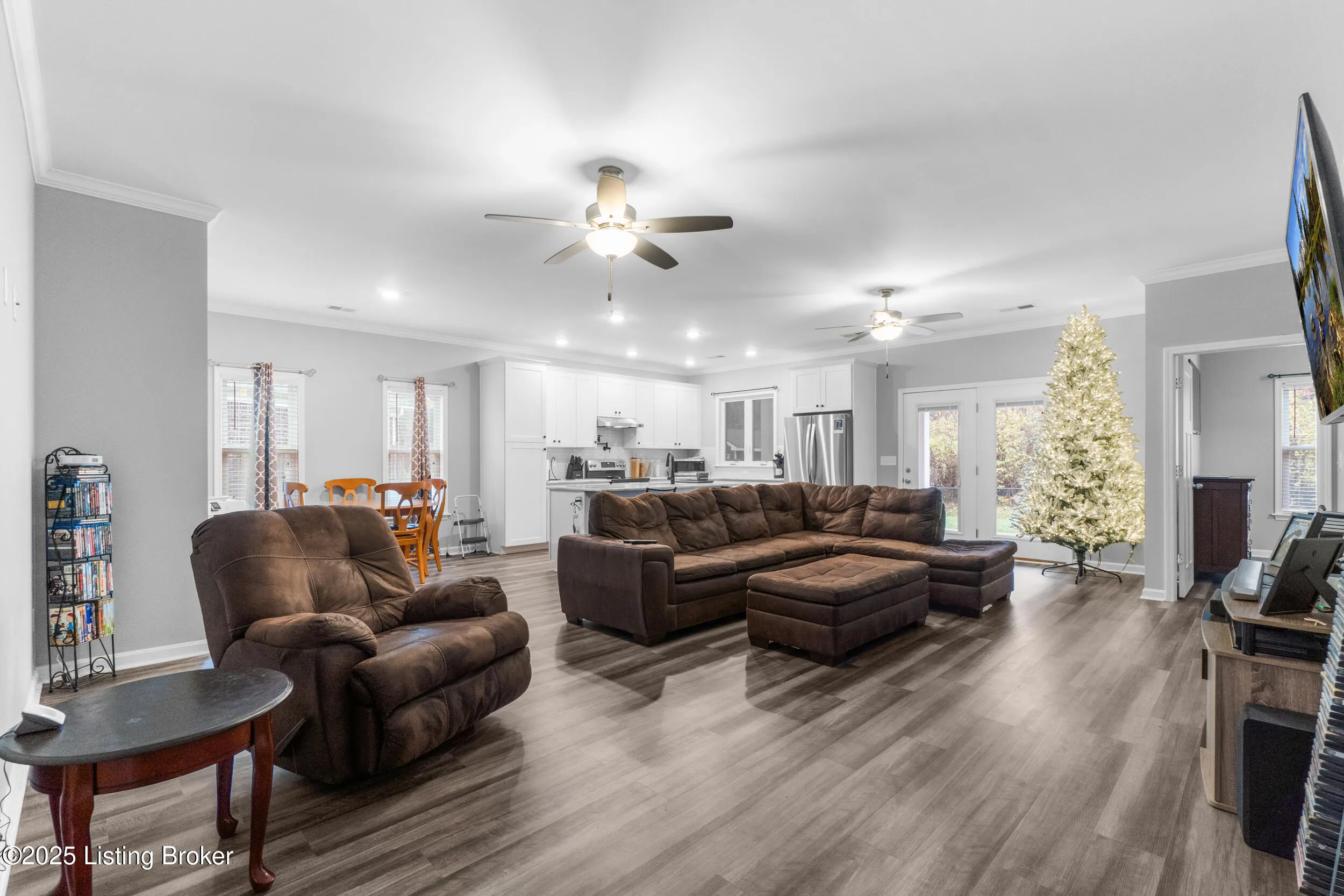 Louisville, Kentucky 40272, United States, 3 Bedrooms Bedrooms, ,2 BathroomsBathrooms,Residential,Active,248887