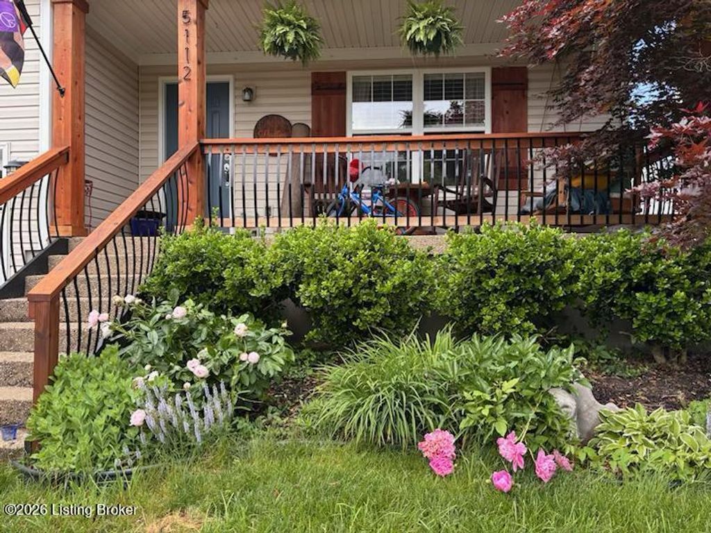 Photo of 5112 Silverton Ln, Louisville, KY 40241 (MLS # 1707733)