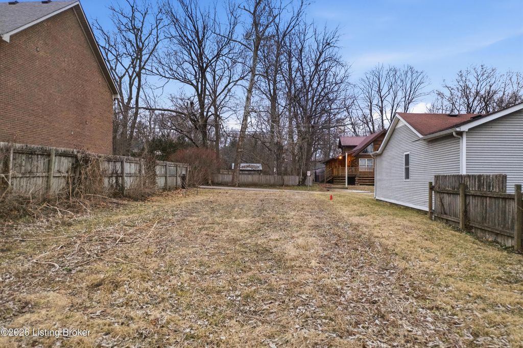 Photo of 217 E Higgins St, Midway, KY 40347 (MLS # 1709775)