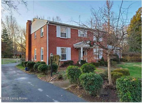 Photo of 4012 Goldstein Ln, Louisville, KY 40272 (MLS # 1705738)