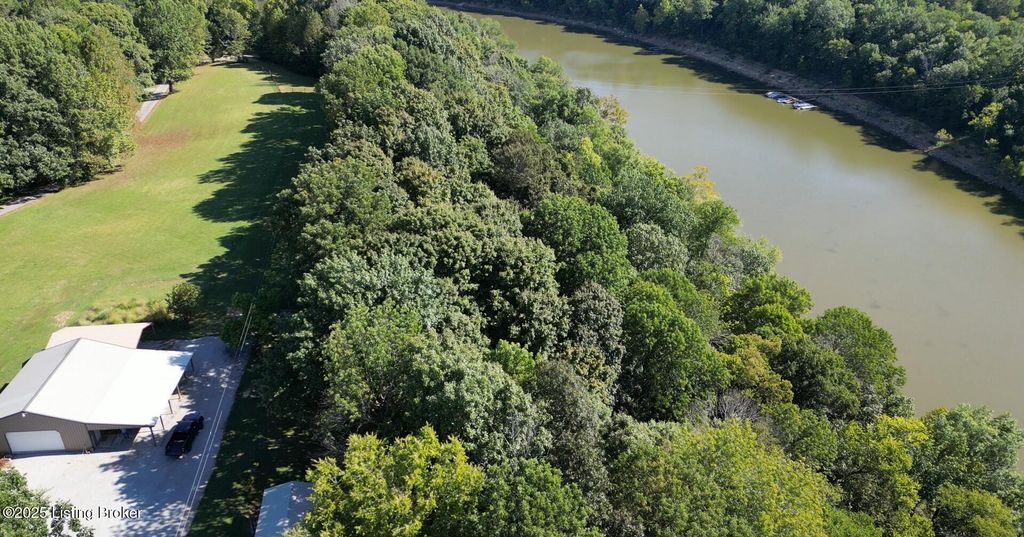 Photo of 1300 Thomason Cemetery Rd, Leitchfield, KY 42754 (MLS # 1710639)