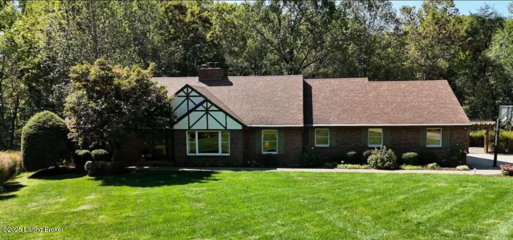 Photo of 7111 Branden Dr, Georgetown, IN 47122 (MLS # 1700074)