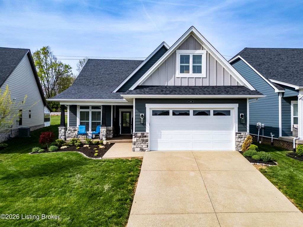 Photo of 1178 Greens Dr, Simpsonville, KY 40067 (MLS # 1713918)