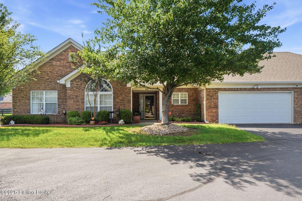 Photo of 6301 Rivers End Dr, Louisville, KY 40258 (MLS # 1730026)