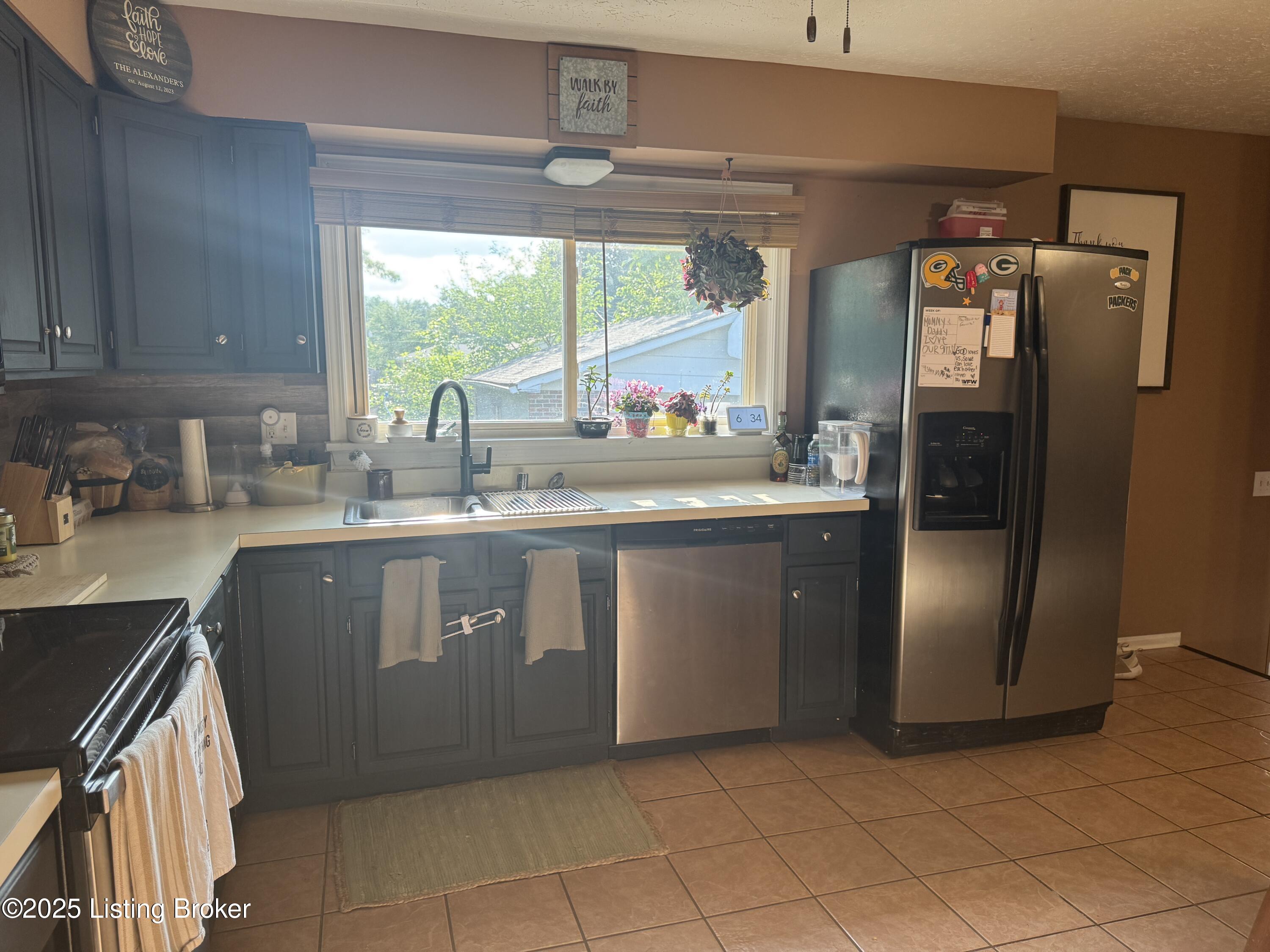 7724 Kim Dr, Louisville, Pennsylvania image 6