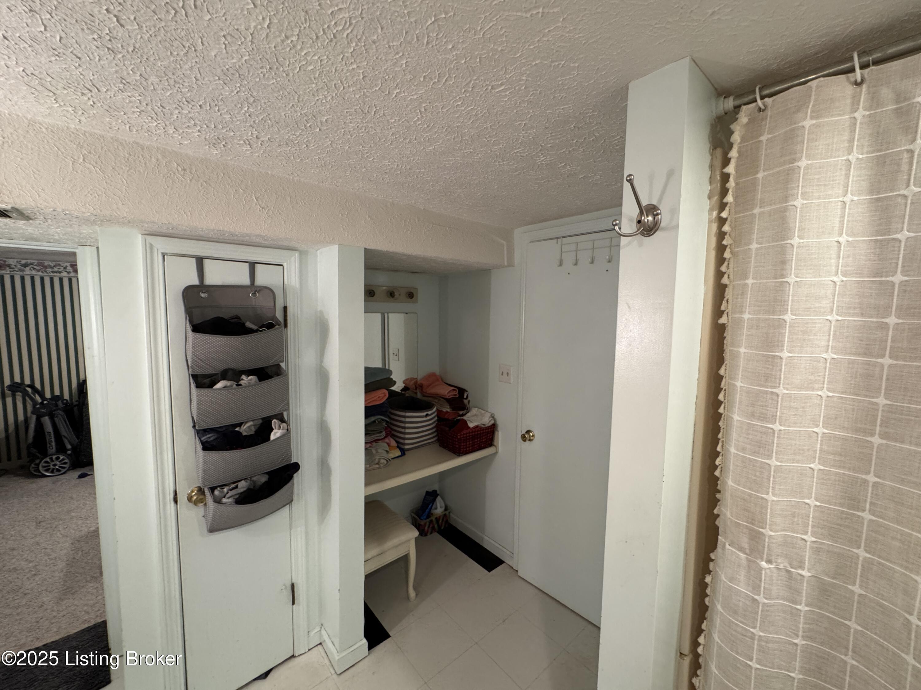 7724 Kim Dr, Louisville, Pennsylvania image 23