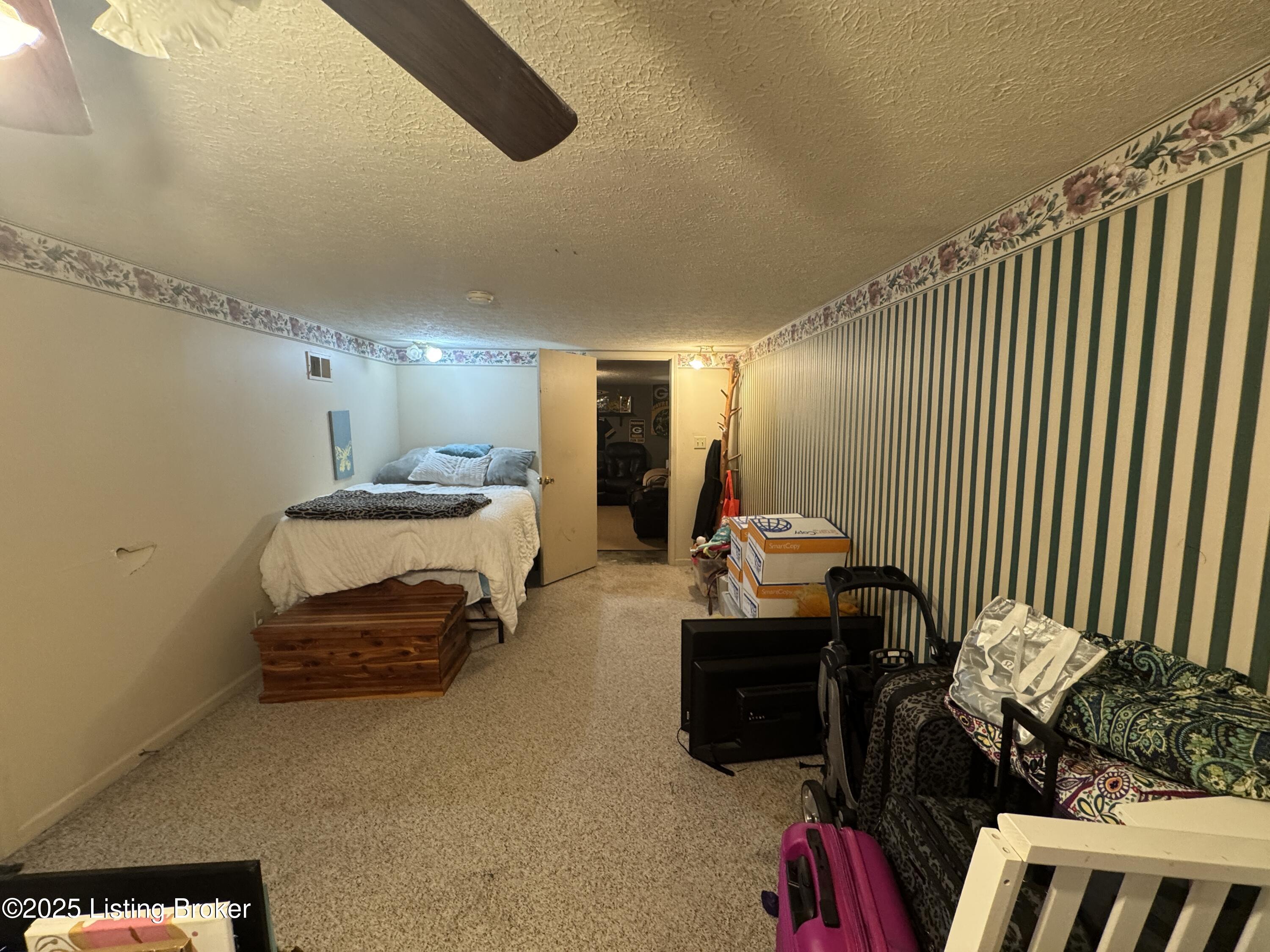 7724 Kim Dr, Louisville, Pennsylvania image 20