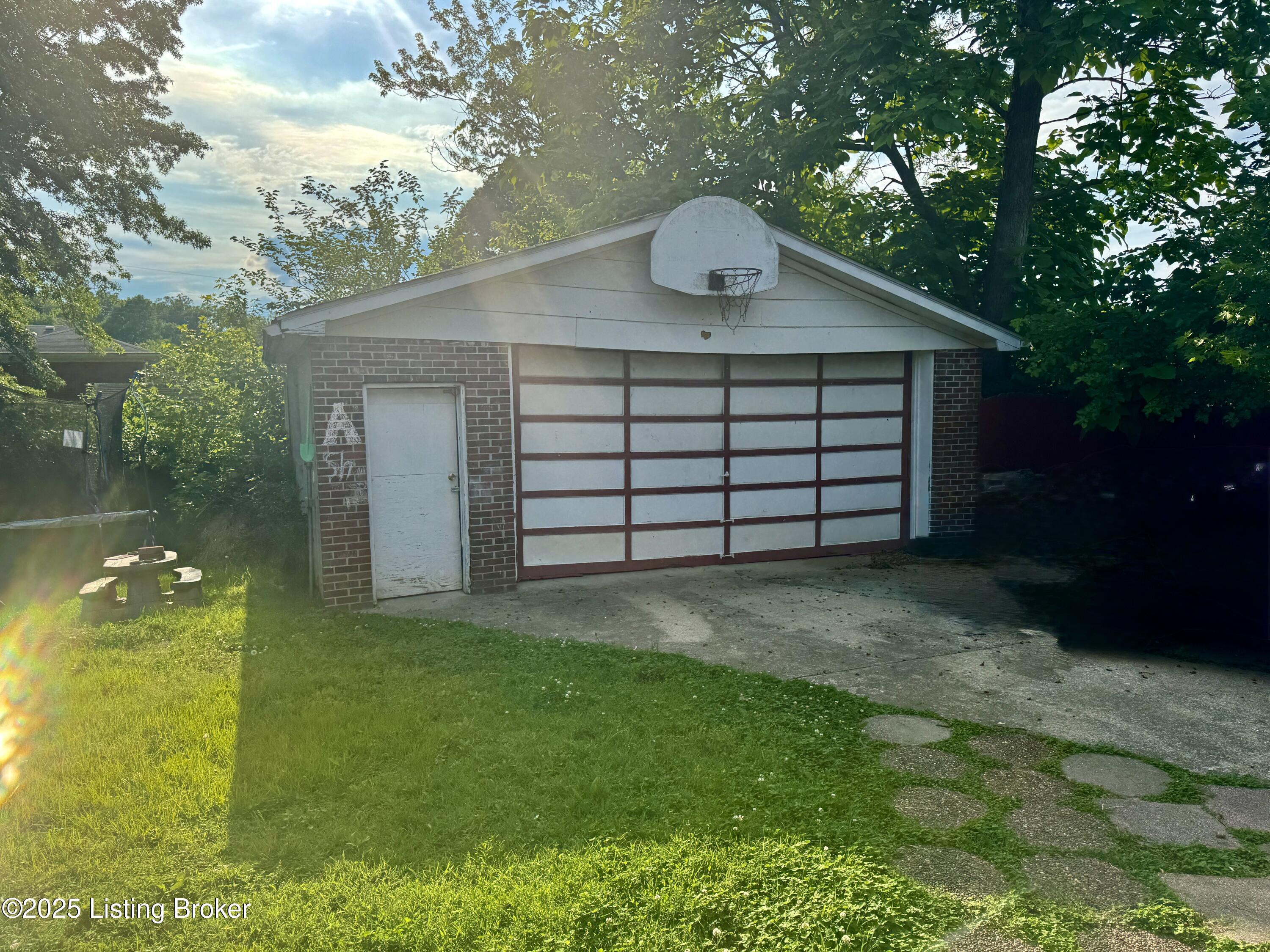 7724 Kim Dr, Louisville, Pennsylvania image 26
