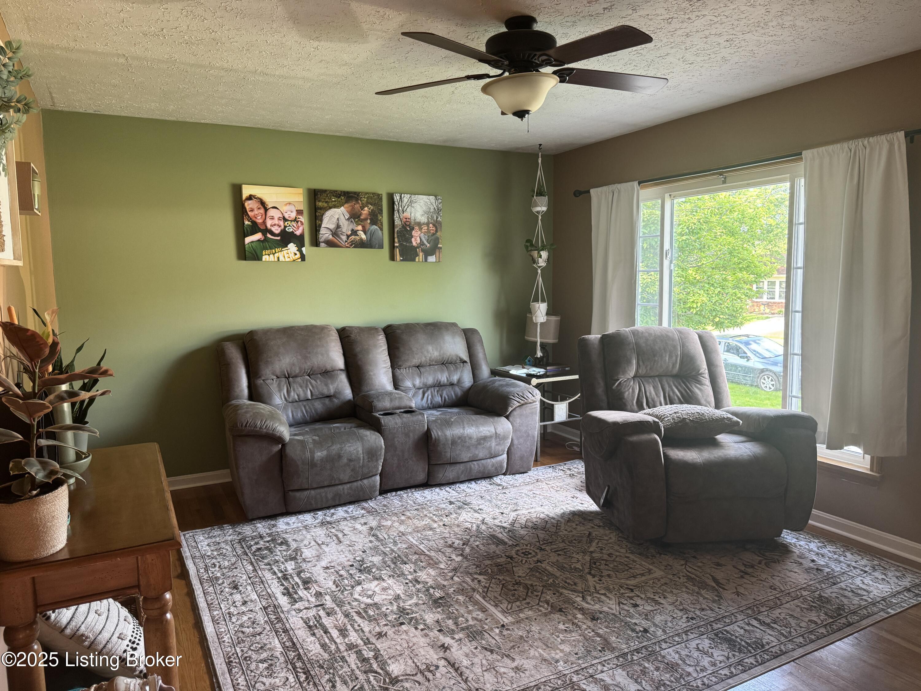 7724 Kim Dr, Louisville, Pennsylvania image 4