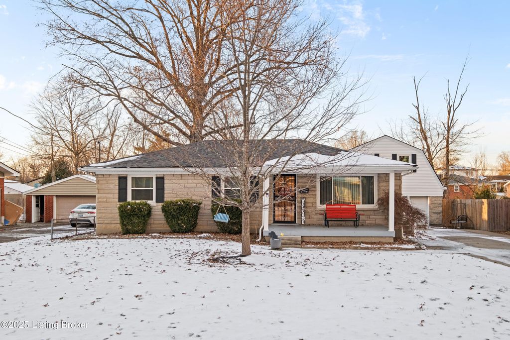 Photo of 4316 Dohn Ave, Louisville, KY 40216 (MLS # 1705507)