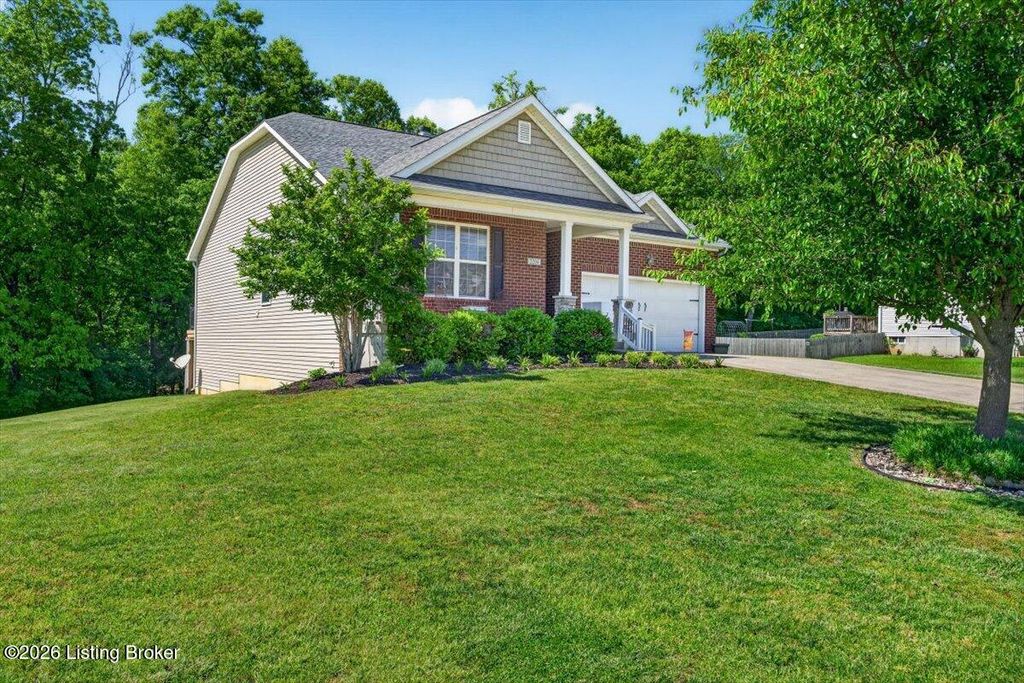 Photo of 2204 Cherry Creek Rd, La Grange, KY 40031 (MLS # 1716816)