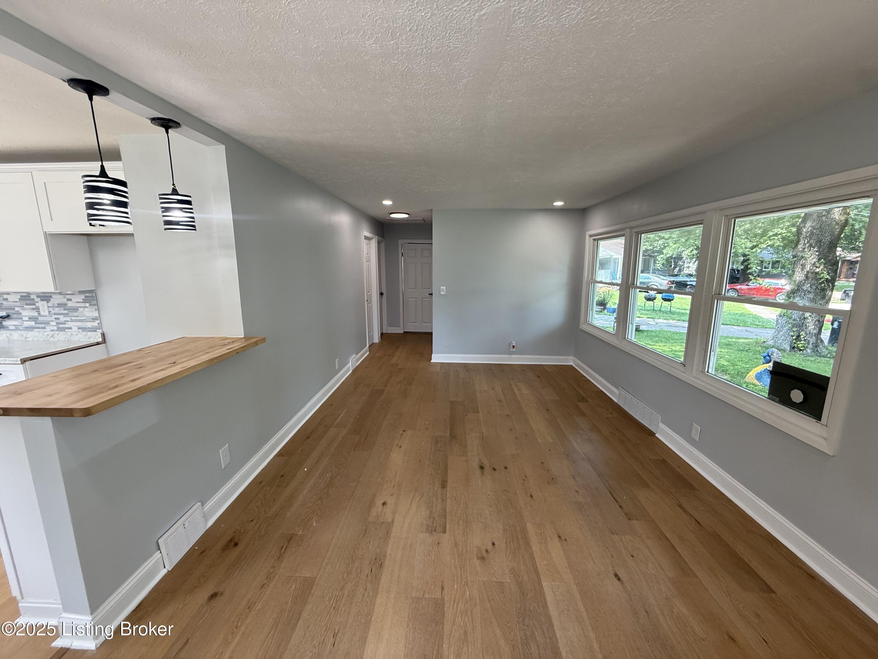 428 W Southside Ct, Louisville, Kentucky image 5