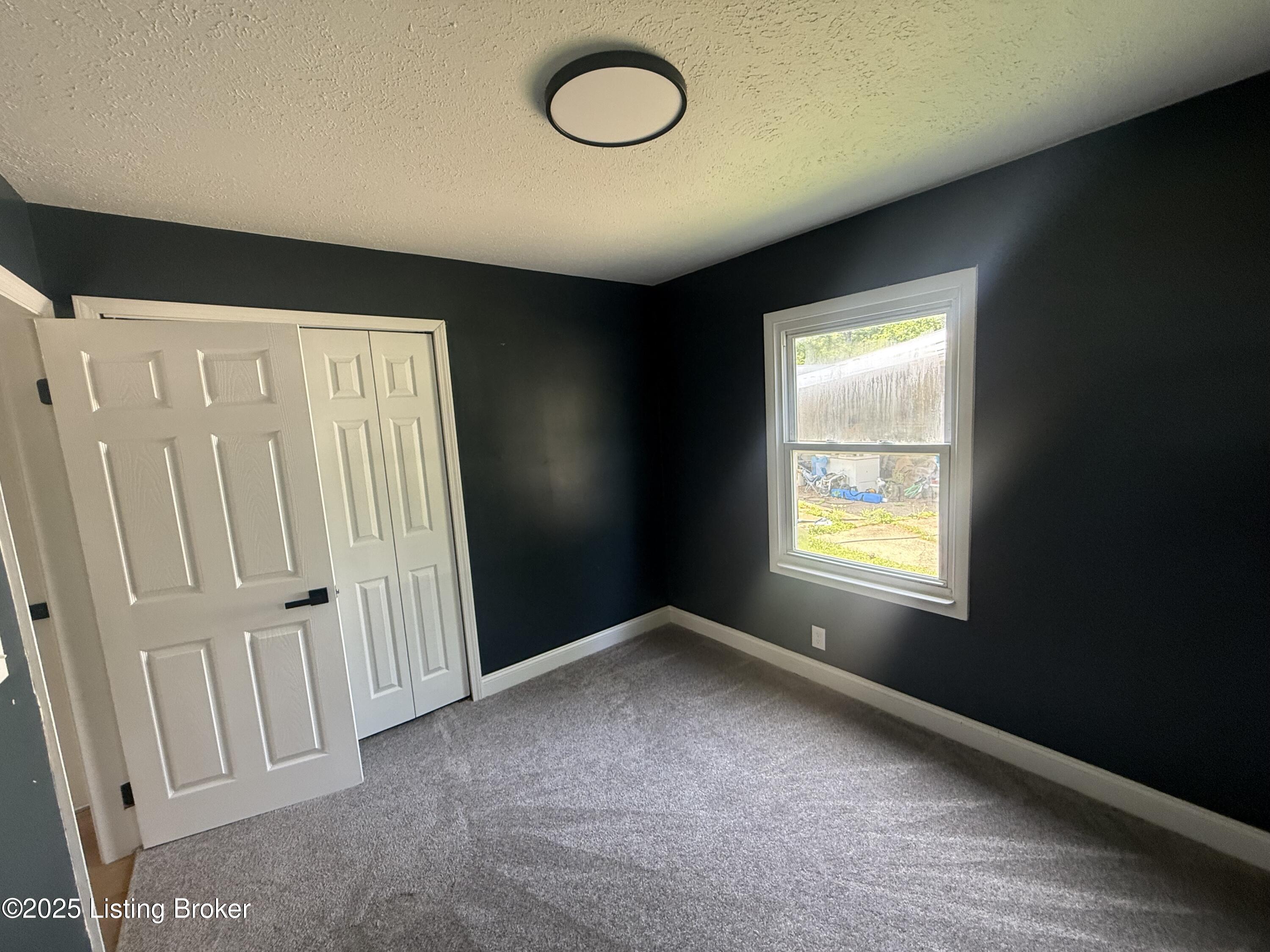 428 W Southside Ct, Louisville, Kentucky image 8