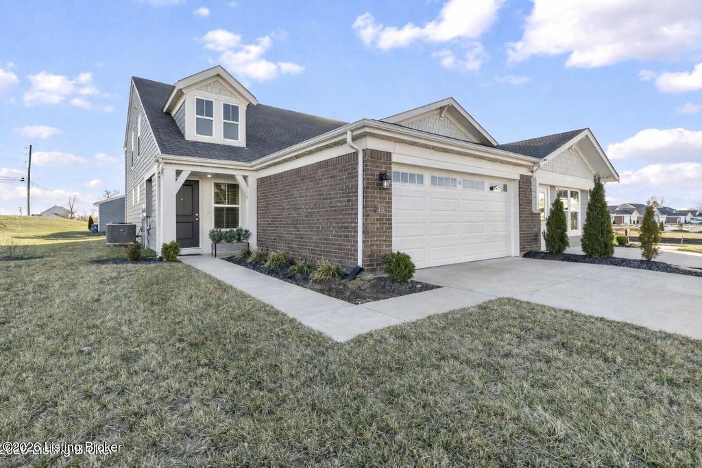 Photo of 133 Harvest Pt Way, Mt Washington, KY 40047 (MLS # 1720936)