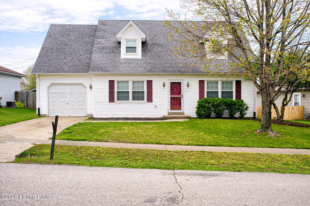 Photo of 1005 Quarter Mile Way, Frankfort, KY 40601 (MLS # 1714364)