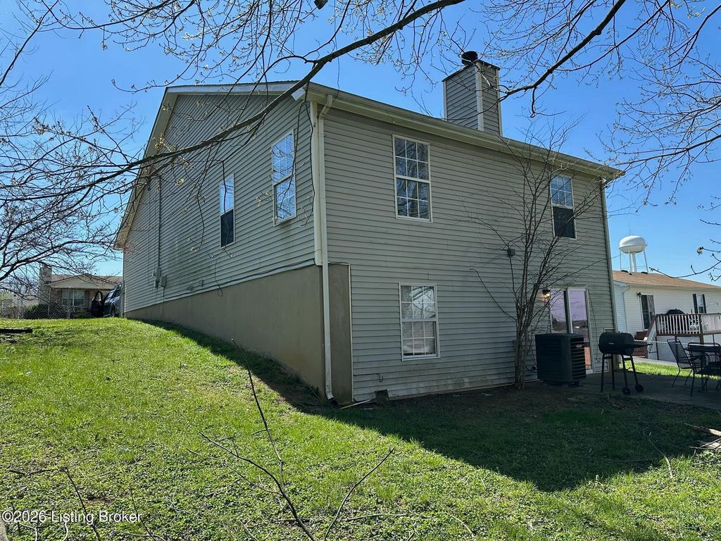 Photo of 109 Jefferson St, Radcliff, KY 40160 (MLS # 1712201)