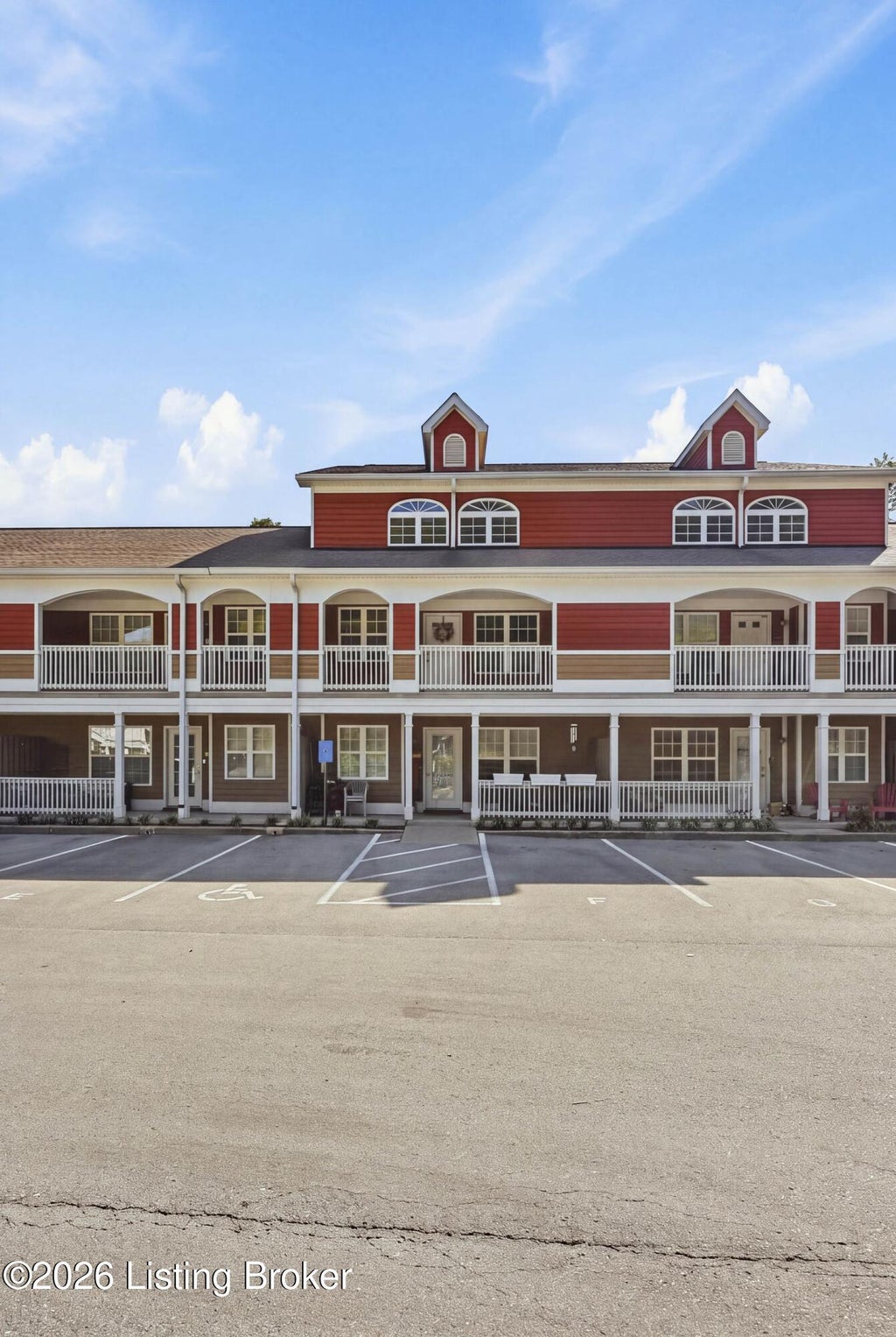 Photo of 225 Crescent Hill Pl #Apt 211, Louisville, KY 40206 (MLS # 1729363)
