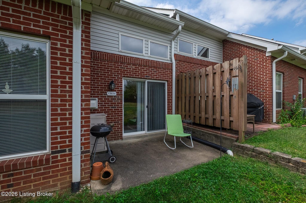 Photo of 13650 Pinnacle Gardens Cir, Louisville, KY 40245 (MLS # 1728552)