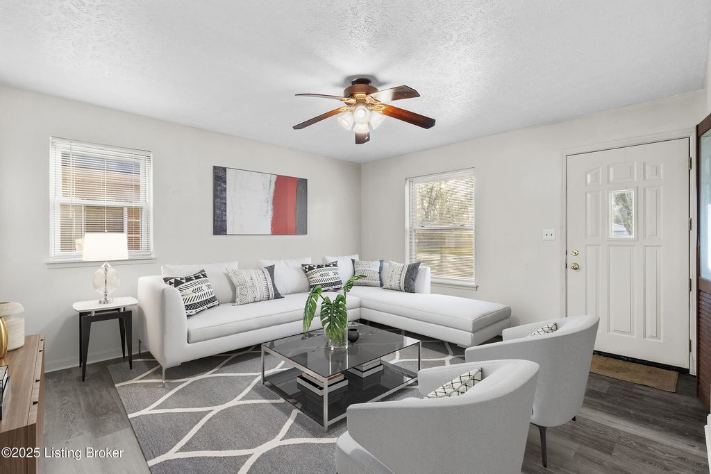 Photo of 8405 Jan Way, Louisville, KY 40219 (MLS # 1705563)