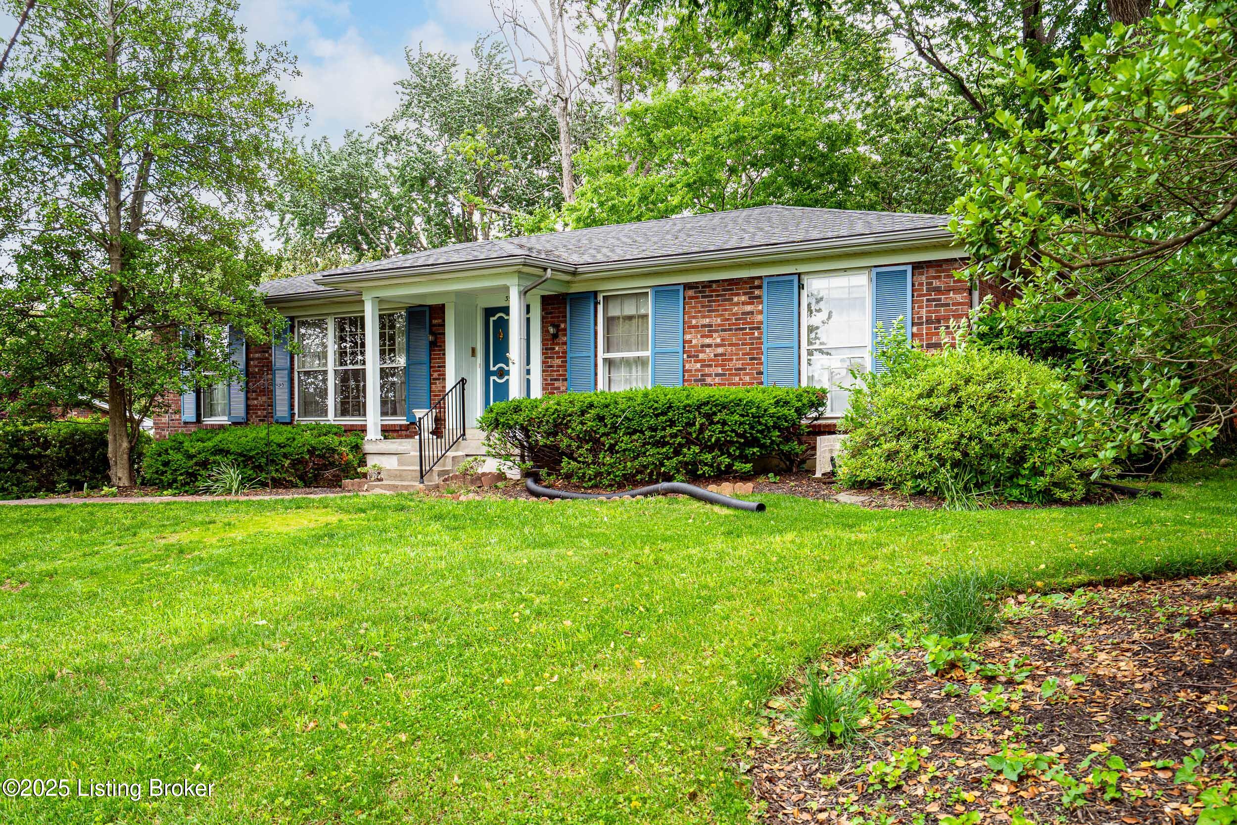 3507 Gonewind Dr, Louisville, Pennsylvania image 2