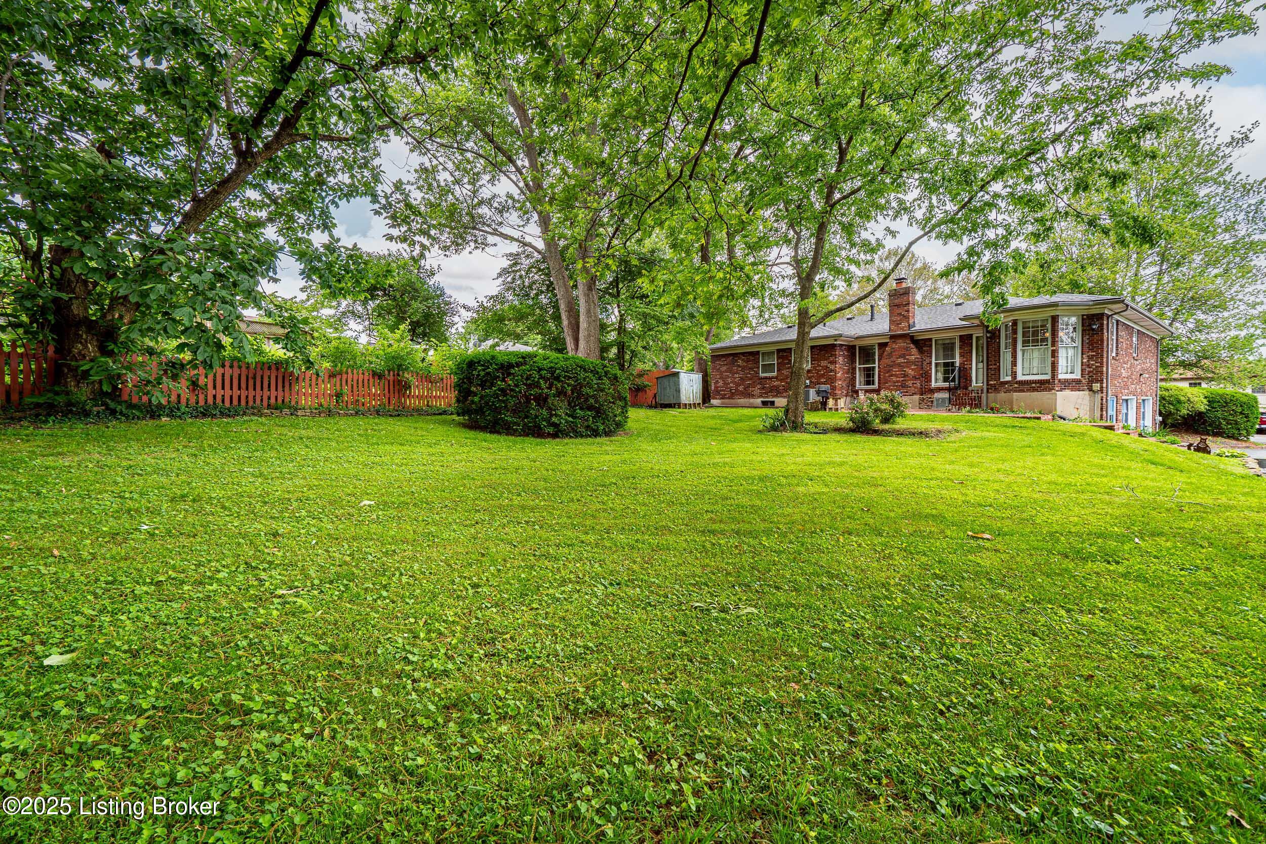 3507 Gonewind Dr, Louisville, Pennsylvania image 7
