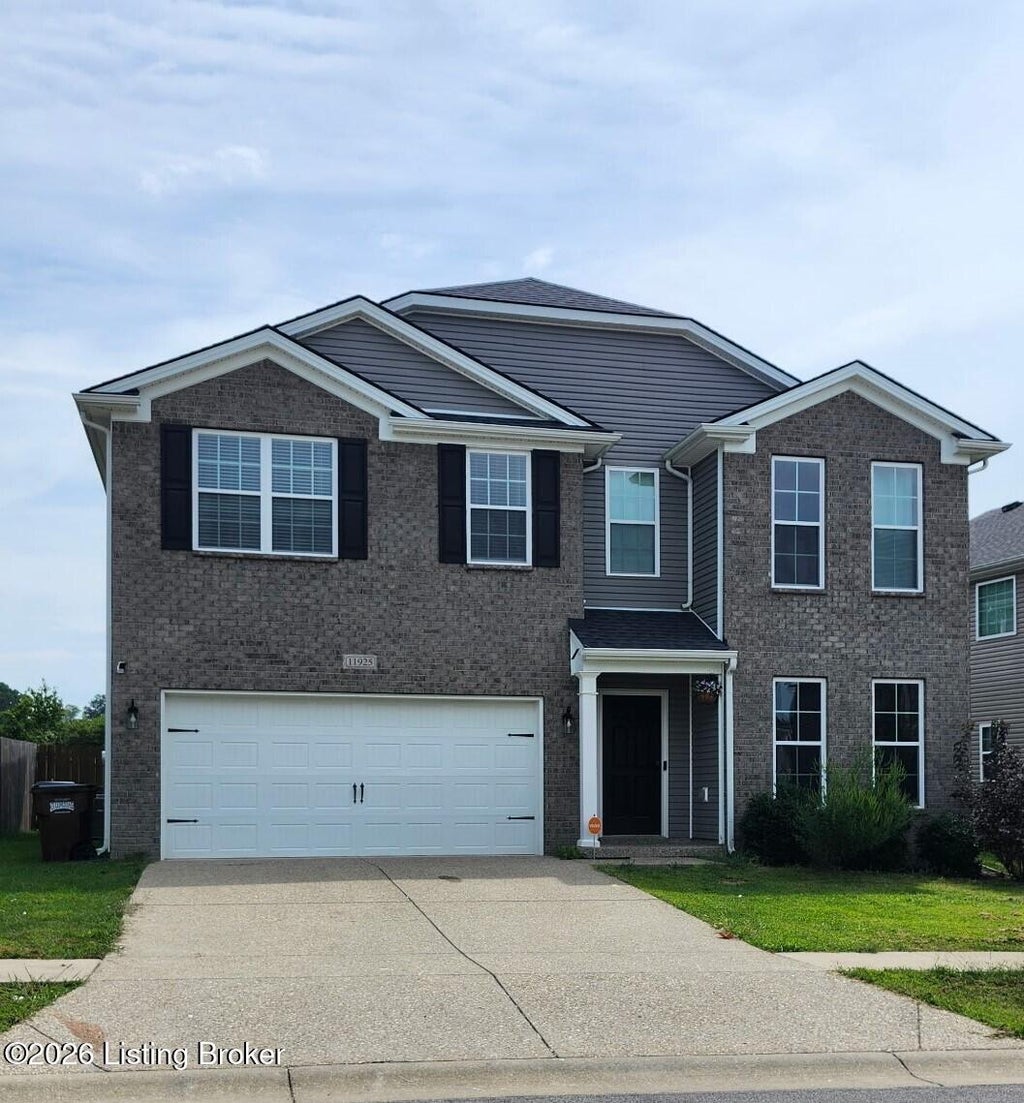 Photo of 11925 Parkside Vista Ln, Louisville, KY 40229 (MLS # 1727457)