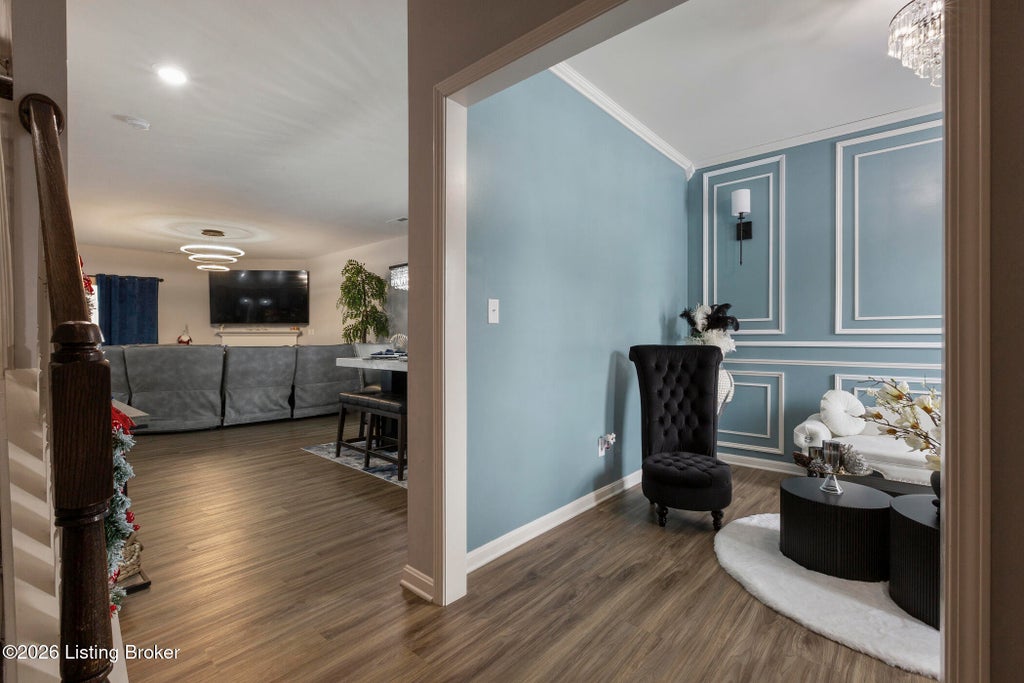 Photo of 11925 Parkside Vista Ln, Louisville, KY 40229 (MLS # 1727457)