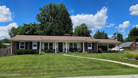 Photo of 8919 Bingham Dr, Louisville, KY 40242 (MLS # 1721101)